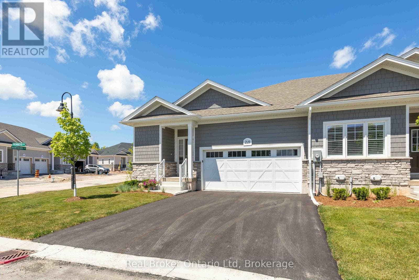 221 IRONWOOD WAY in