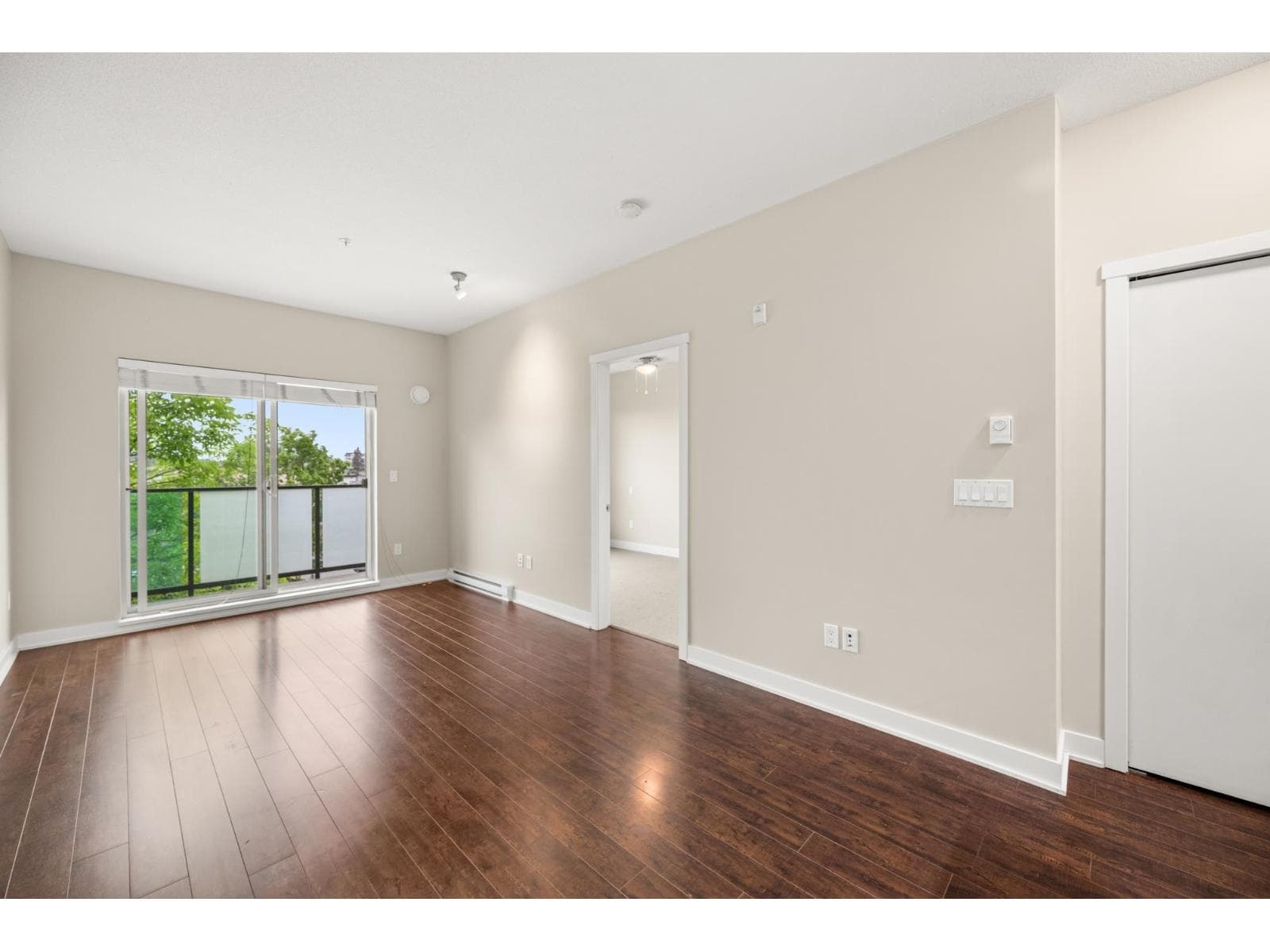 305 20460 DOUGLAS CRESCENT, Fraser Valley — photo 3