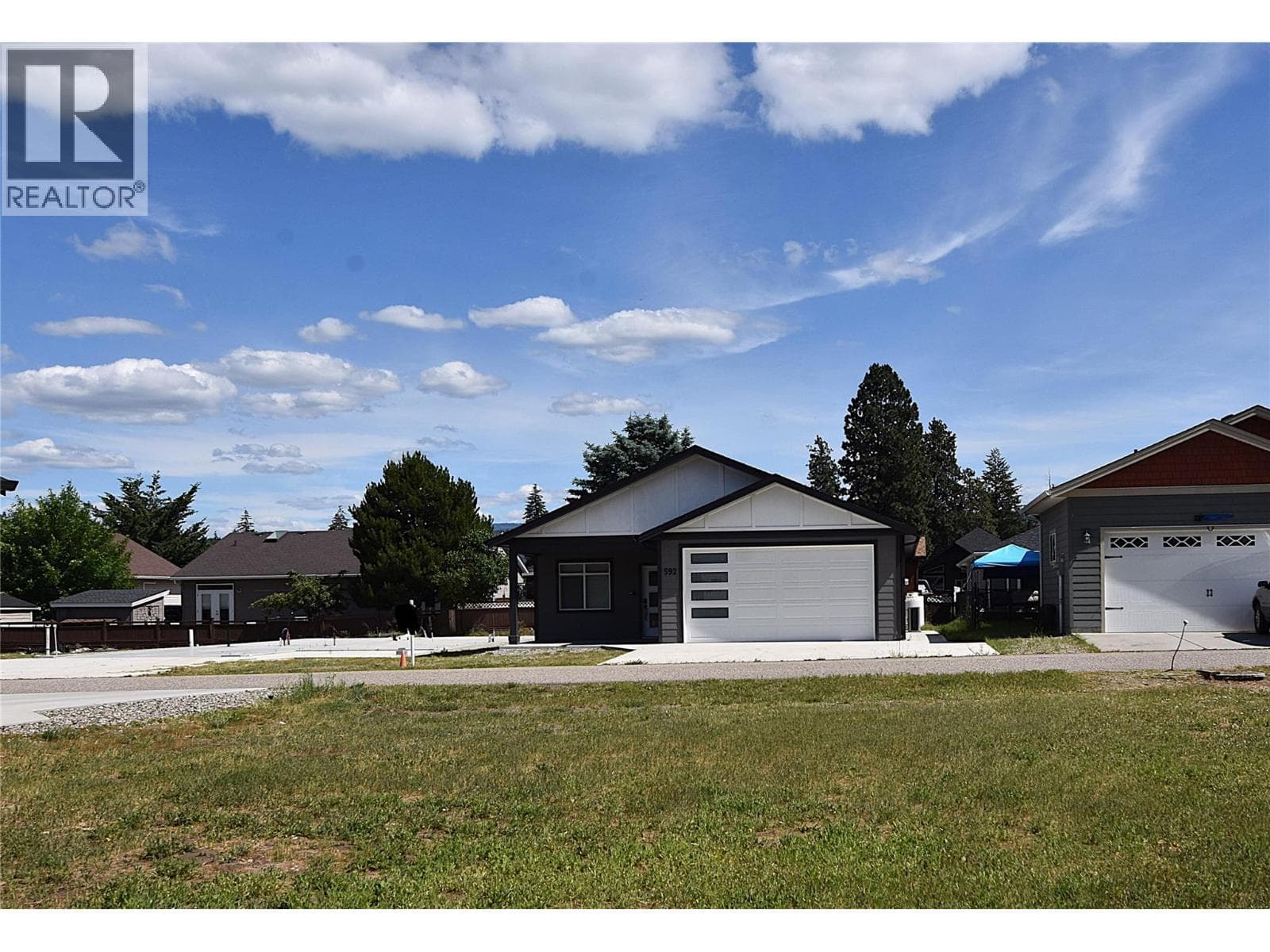 592 NIGHTHAWK AVENUE, Interior REALTORS® — photo 2
