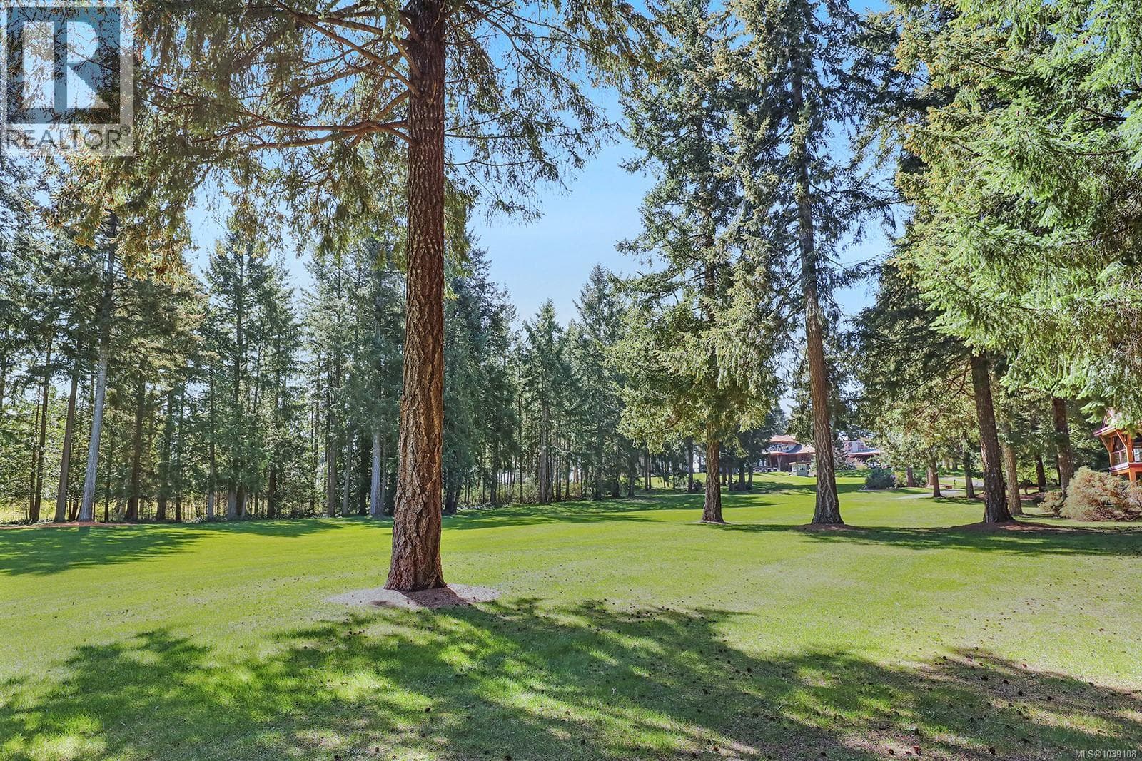 607/608A 366 Clubhouse Dr, Vancouver Island — photo 5