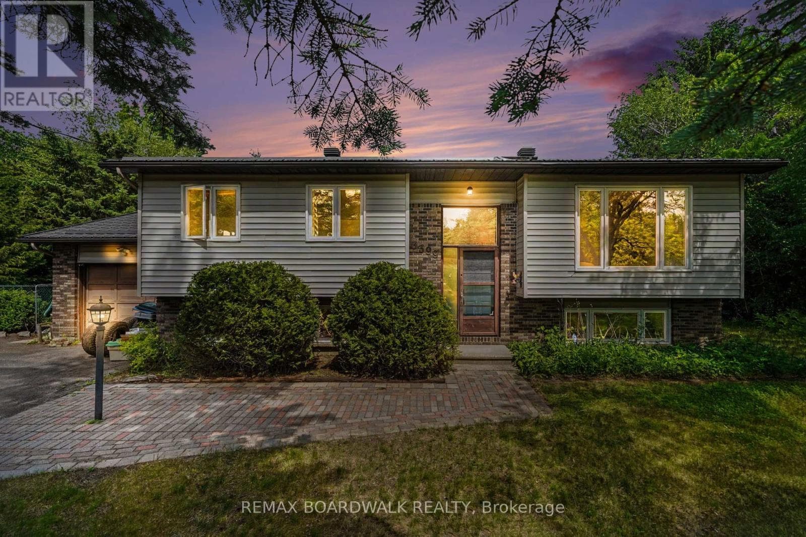 3399 REGBURN DRIVE in OSGOODE - VERNON