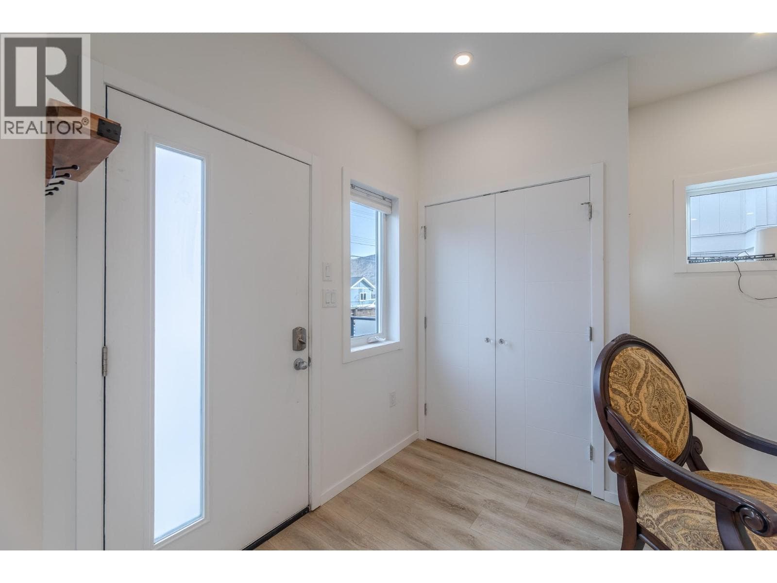 490 Eckhardt Avenue Unit# 101, Interior REALTORS® — photo 5