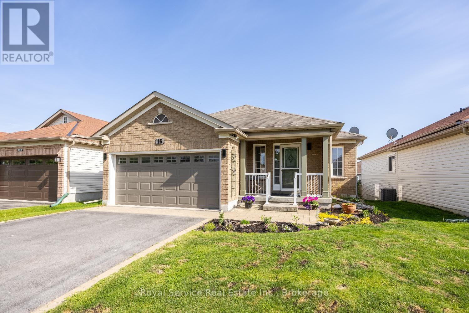 16 SNELL COURT, Central Lakes — photo 2