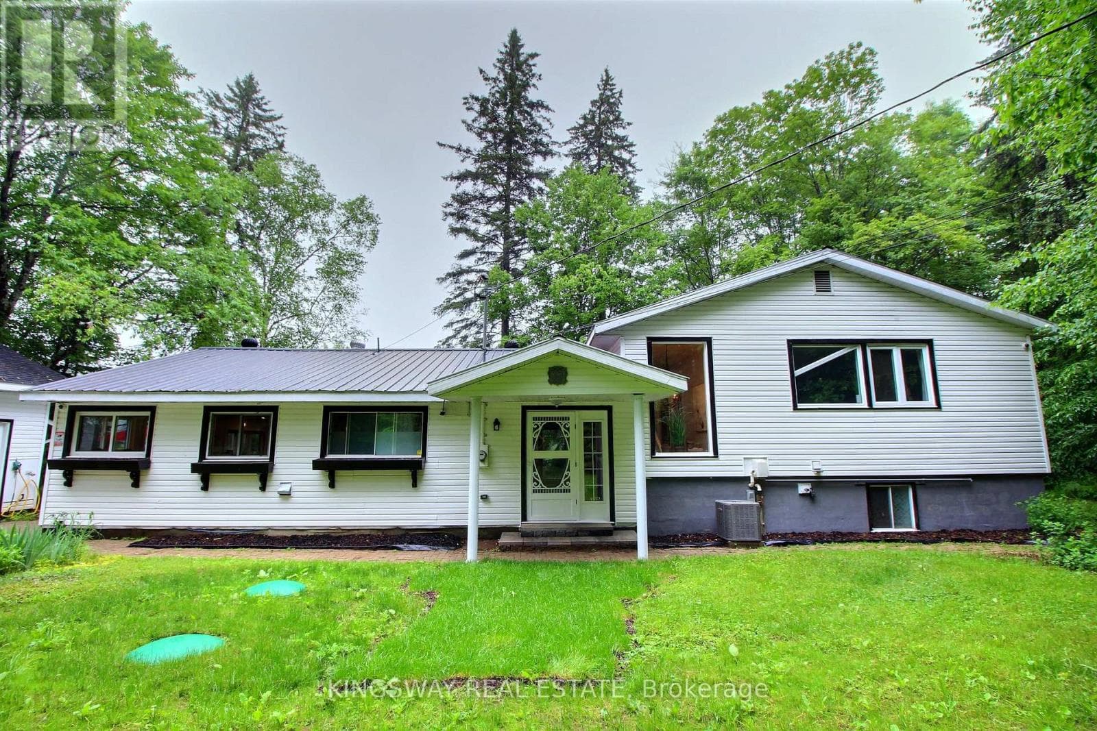 325 BALSAM FALLS ROAD, Toronto — photo 2