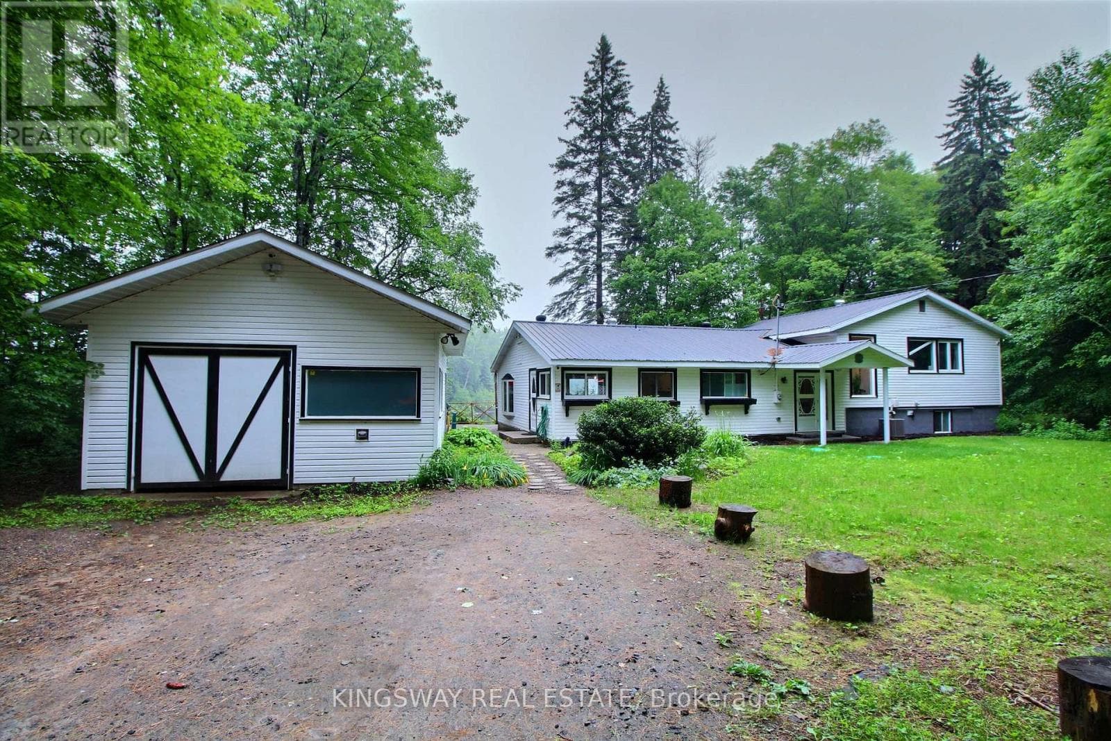 325 BALSAM FALLS ROAD, Toronto — photo 3