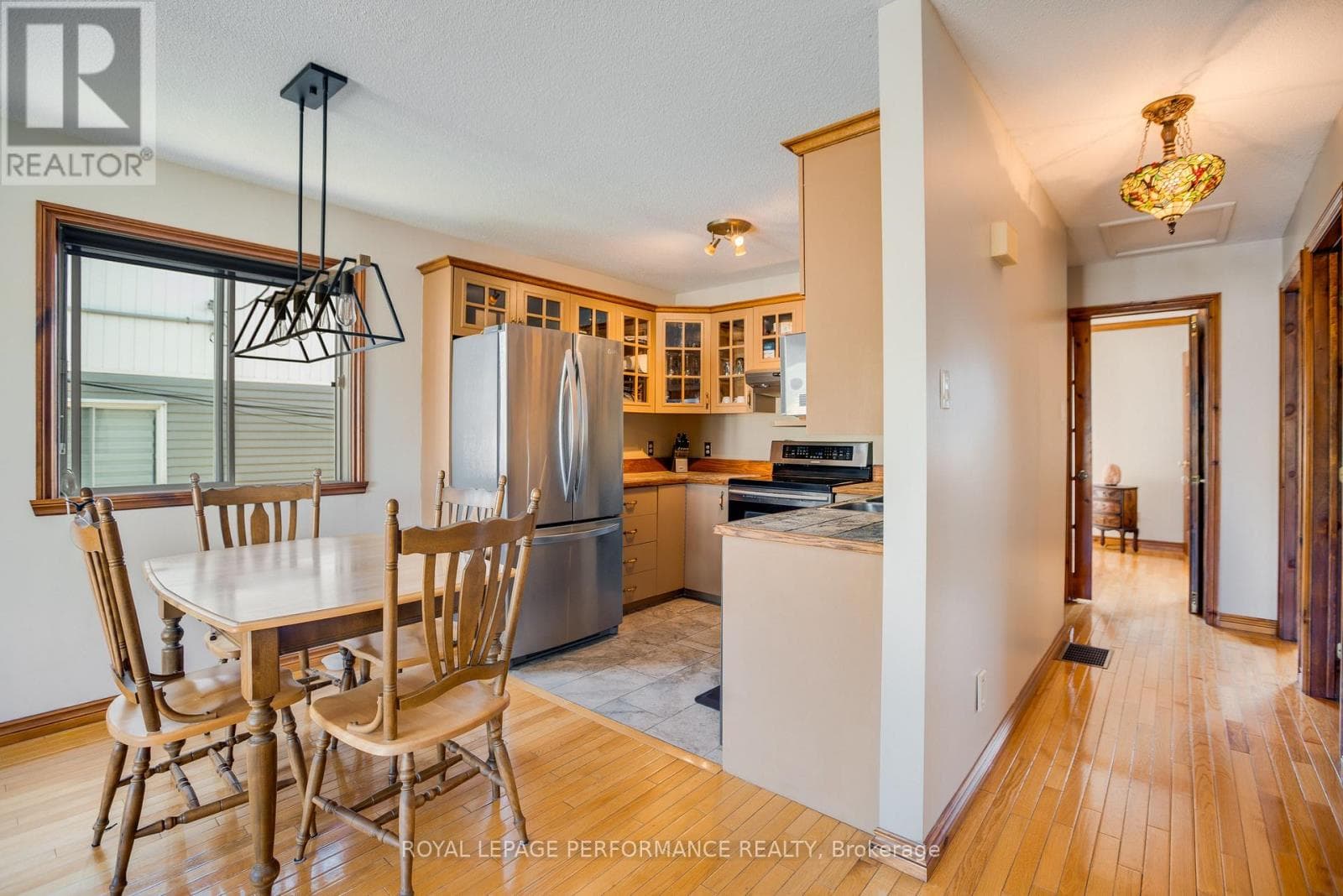 433 TUPPER STREET, Cornwall — photo 4