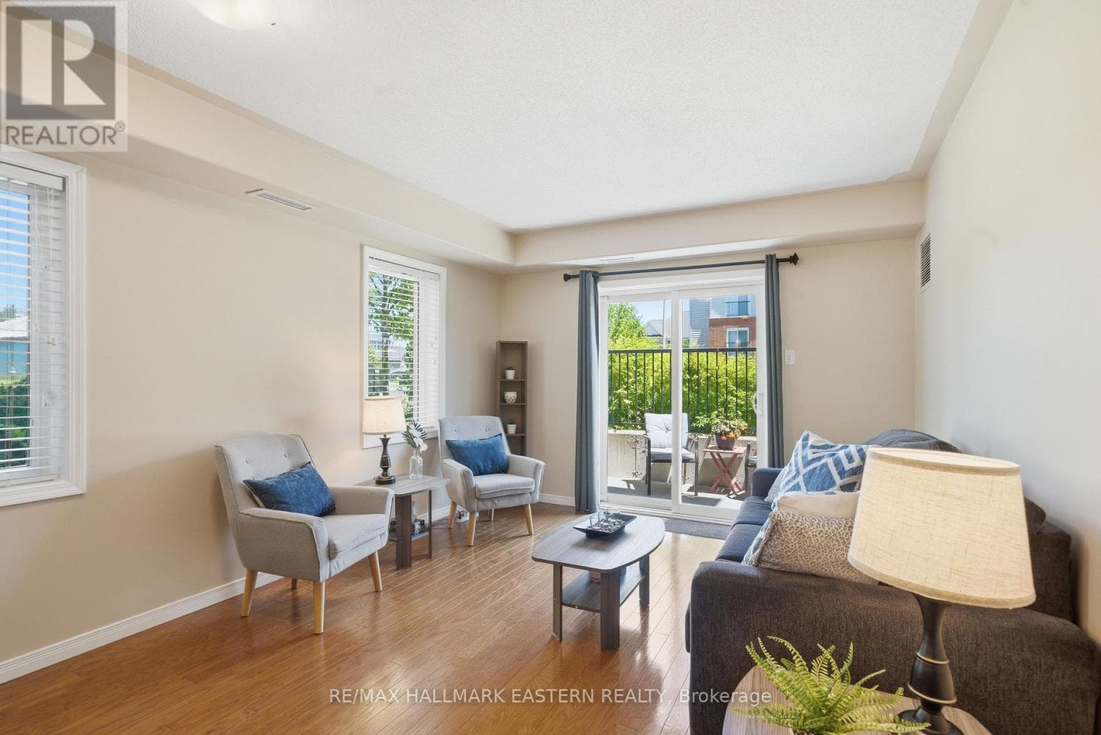 101 - 300 SPILLSBURY DRIVE, Central Lakes — photo 5