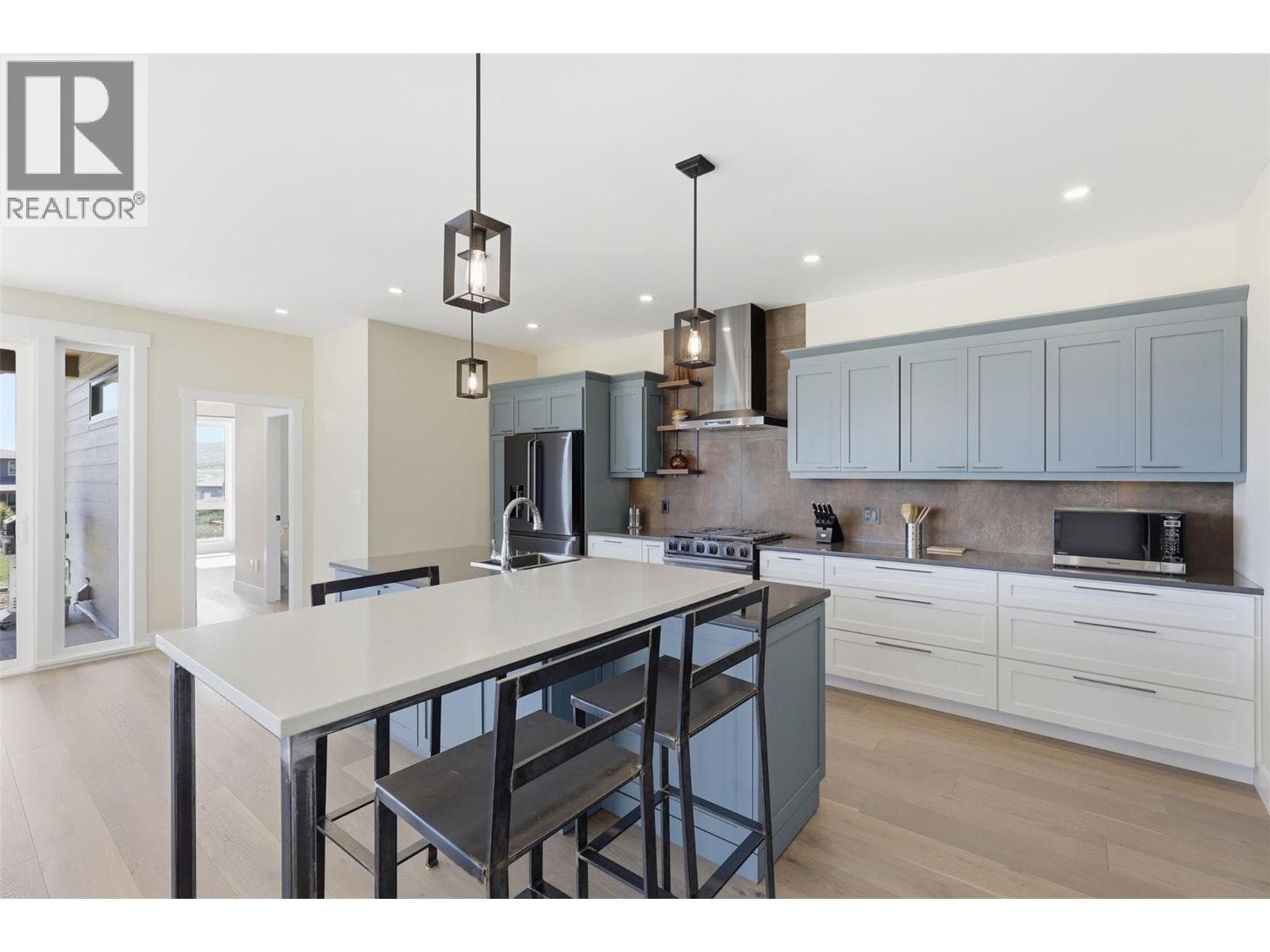 213 RUE CHEVAL NOIR, Interior REALTORS® — photo 3
