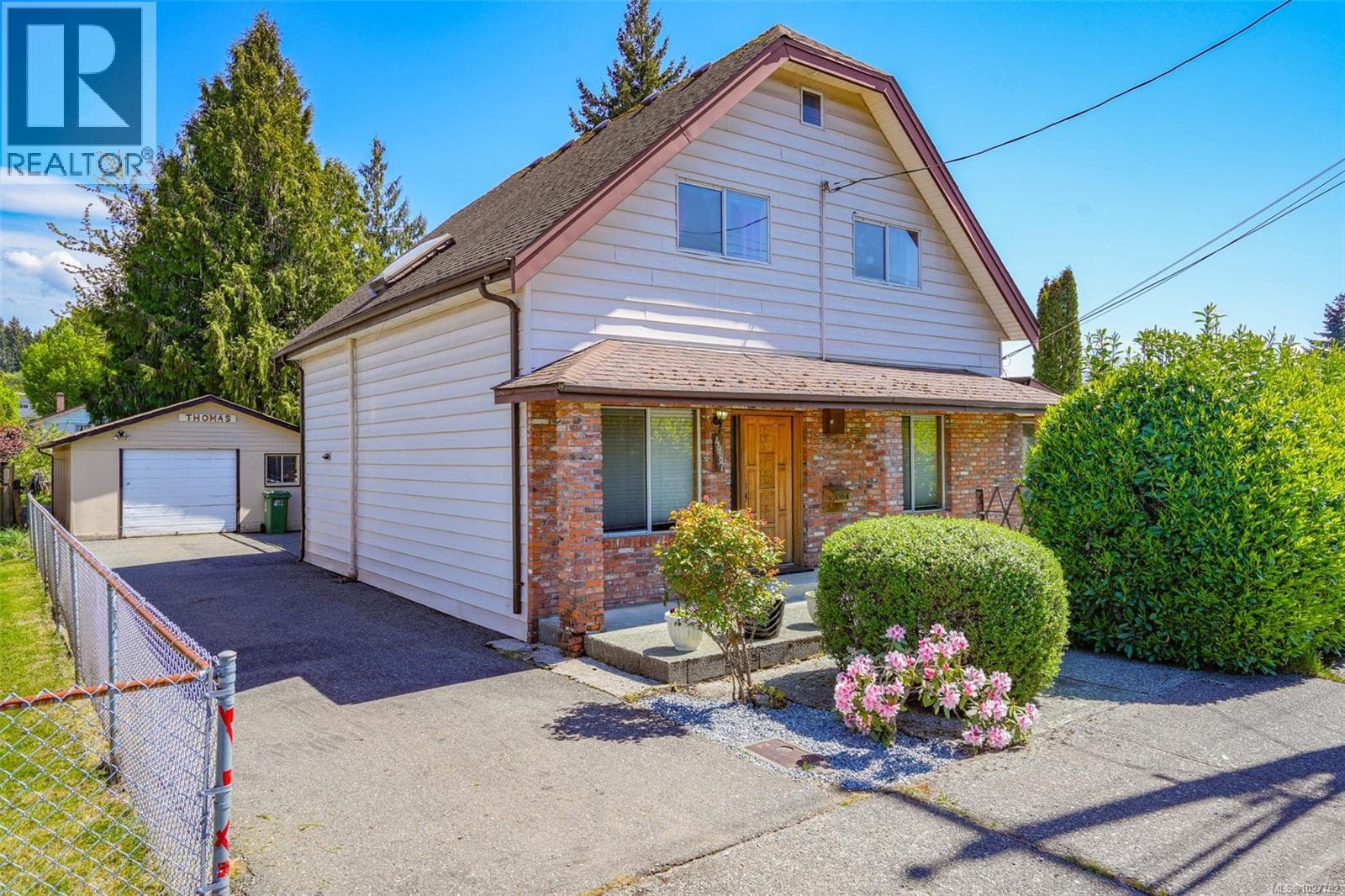 4987 Gertrude St, Vancouver Island — photo 3