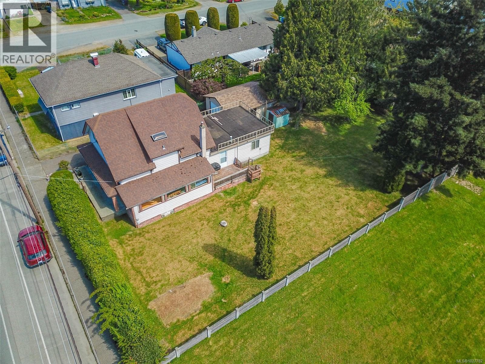 4987 Gertrude St, Vancouver Island — photo 2