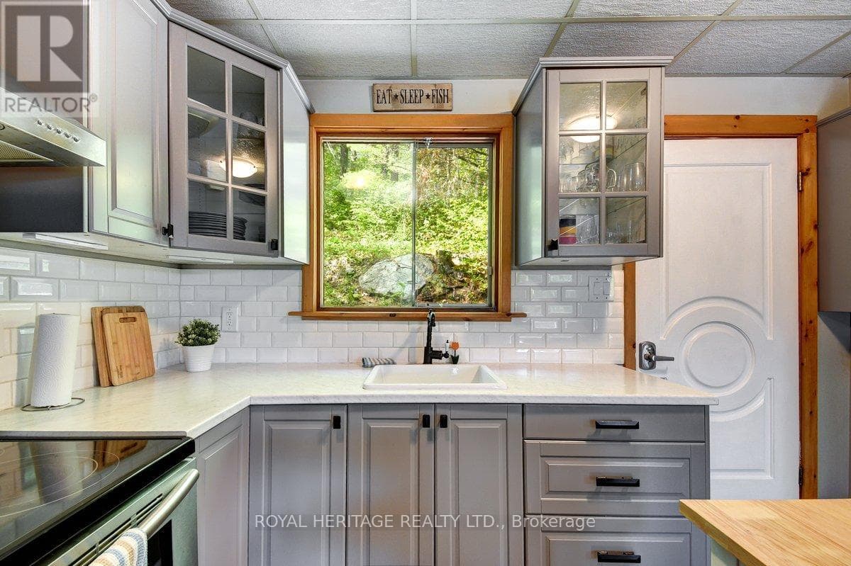 2351 NORTH BAPTISTE LAKE ROAD, Toronto — photo 3