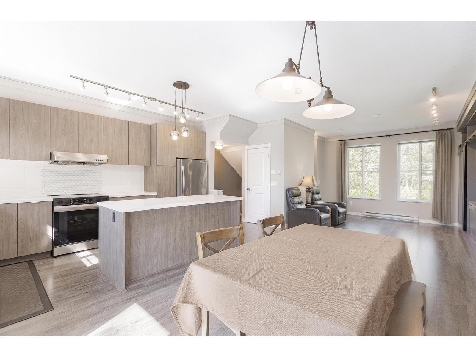 2 10735 84 AVENUE, Fraser Valley — photo 3