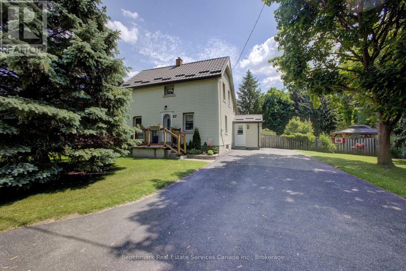 87 ST ANDREW STREET N in 