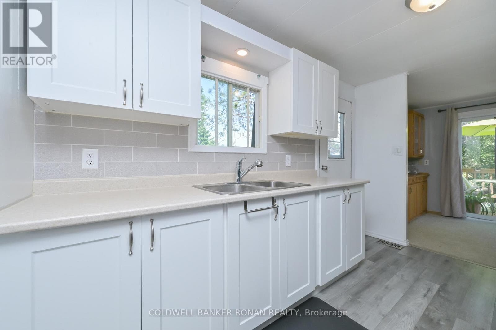 13 HAWTHORNE DRIVE, Toronto — photo 5