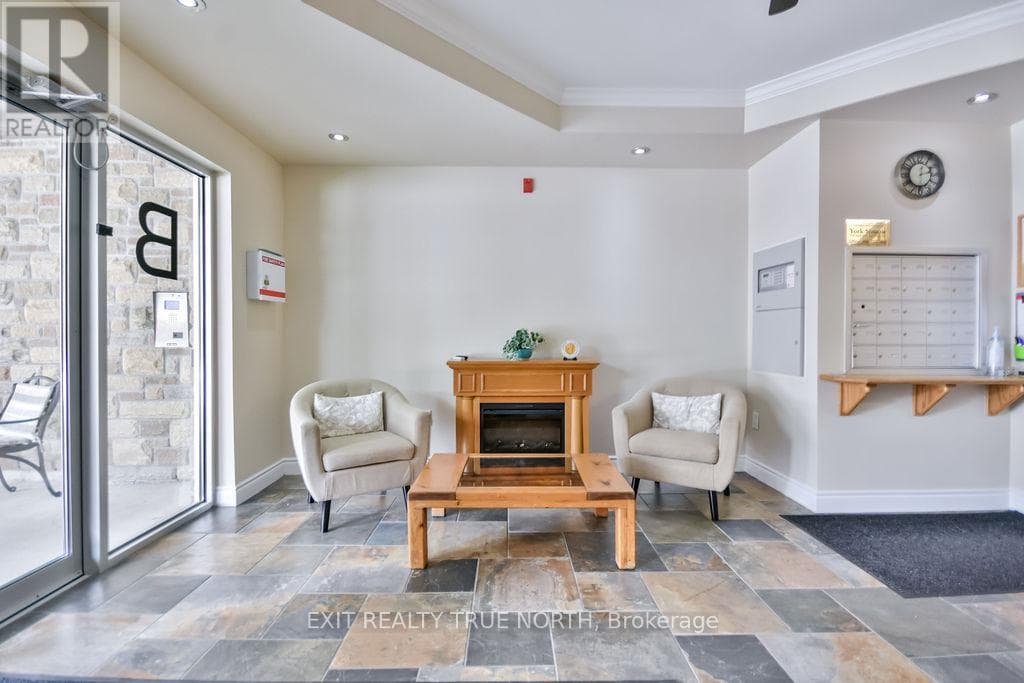 204 - 19B YONGE STREET N, Toronto — photo 3