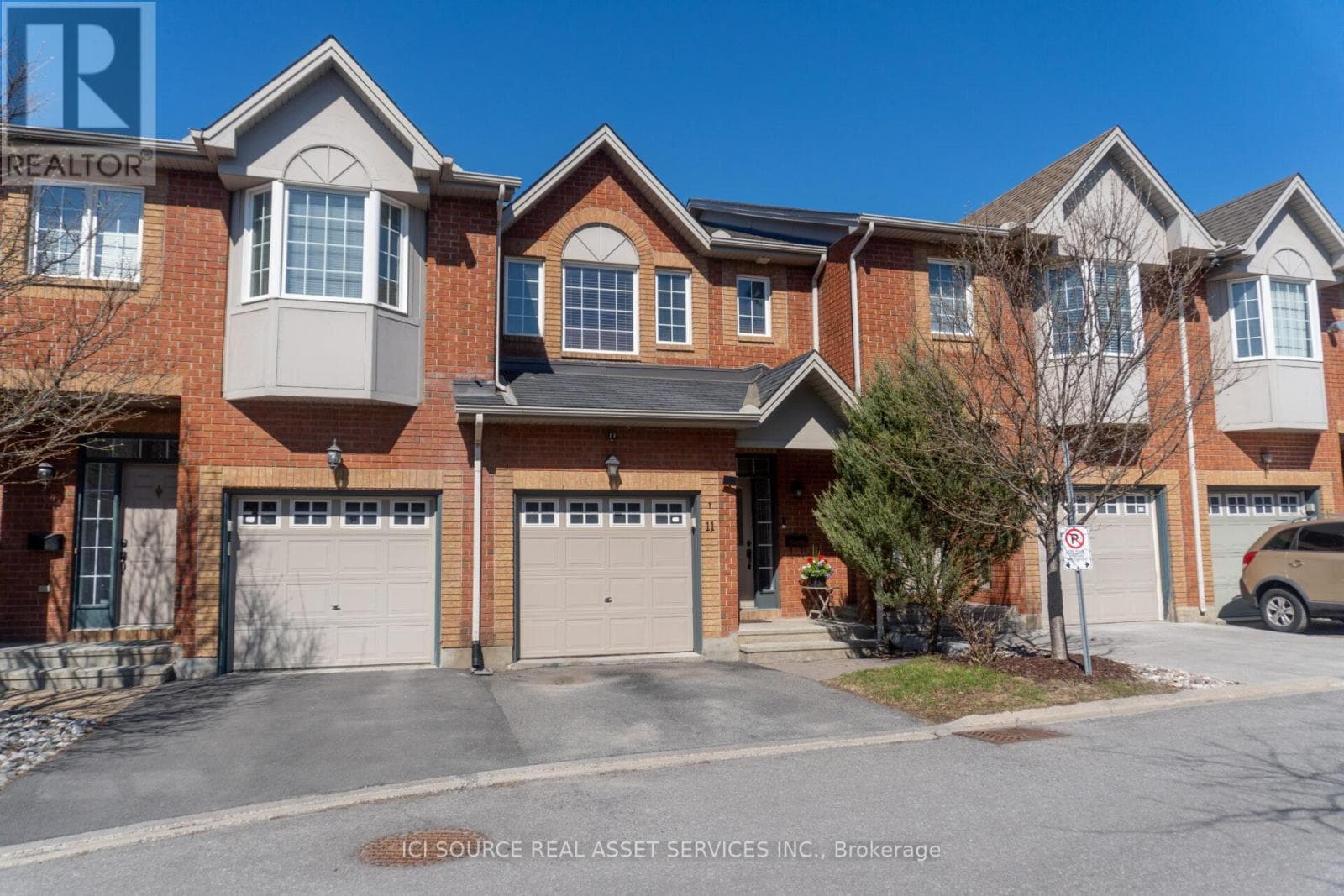 11 GREAT OAK PRIVATE, Toronto