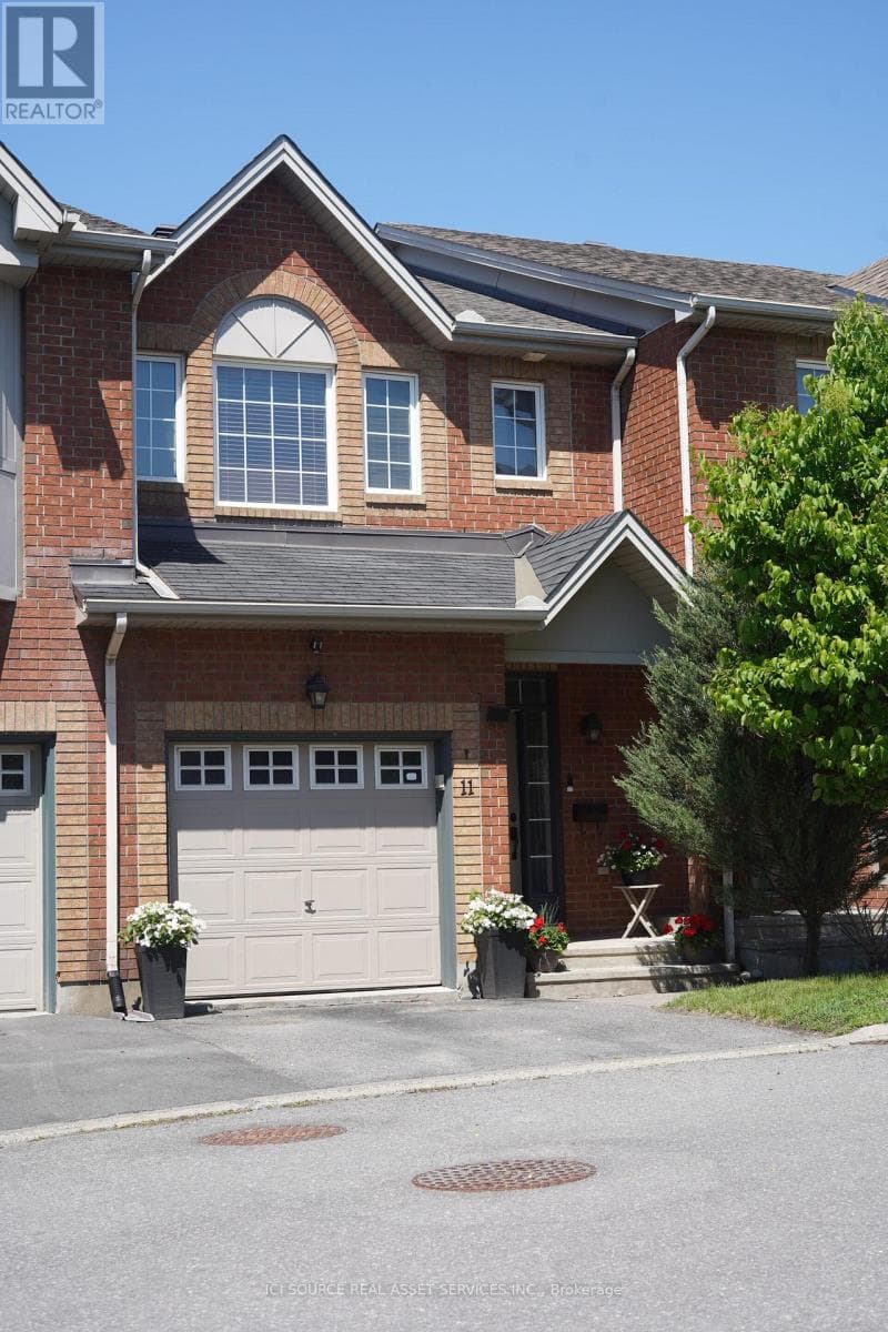 11 GREAT OAK PRIVATE, Toronto — photo 2
