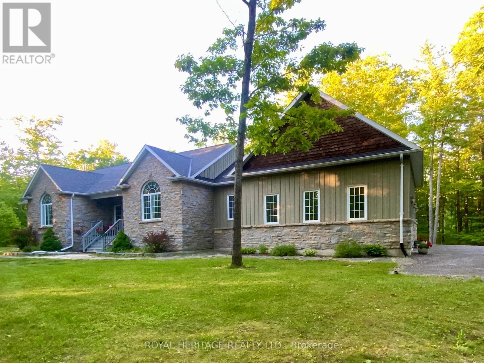 134 MITCHELL CRESCENT, Central Lakes — photo 4