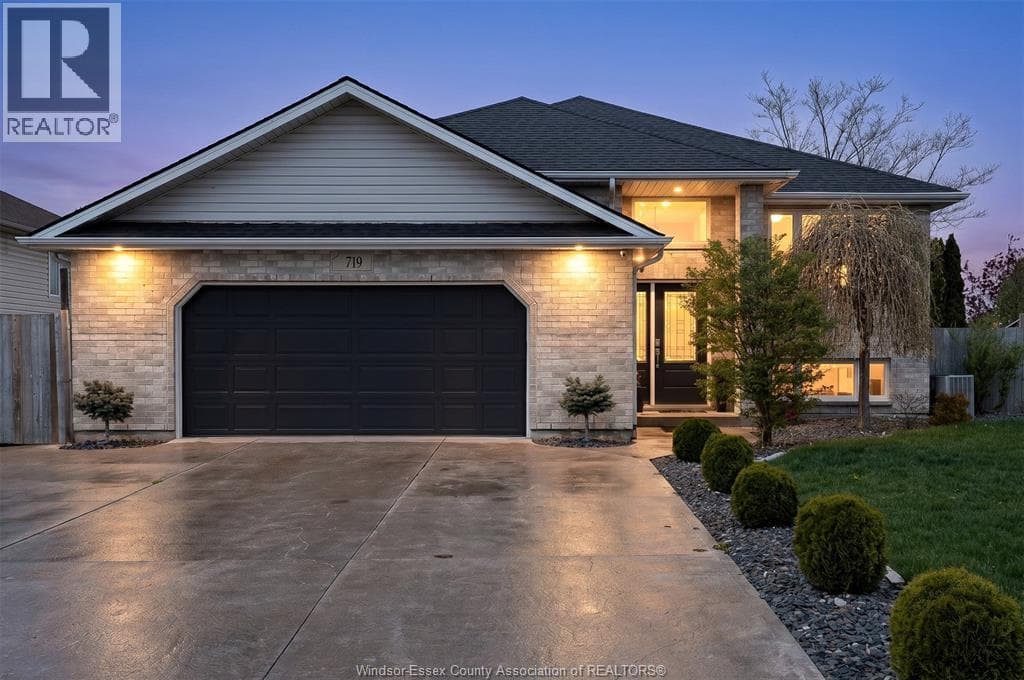 719 HELENA CRESCENT, Windsor