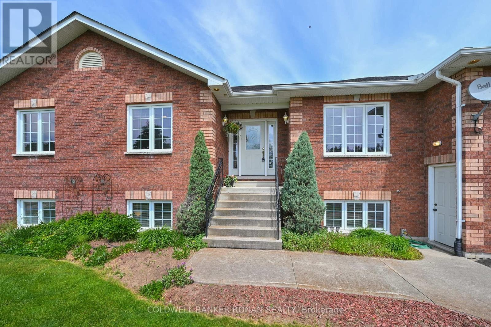 28 FISHER DRIVE, Toronto — photo 2