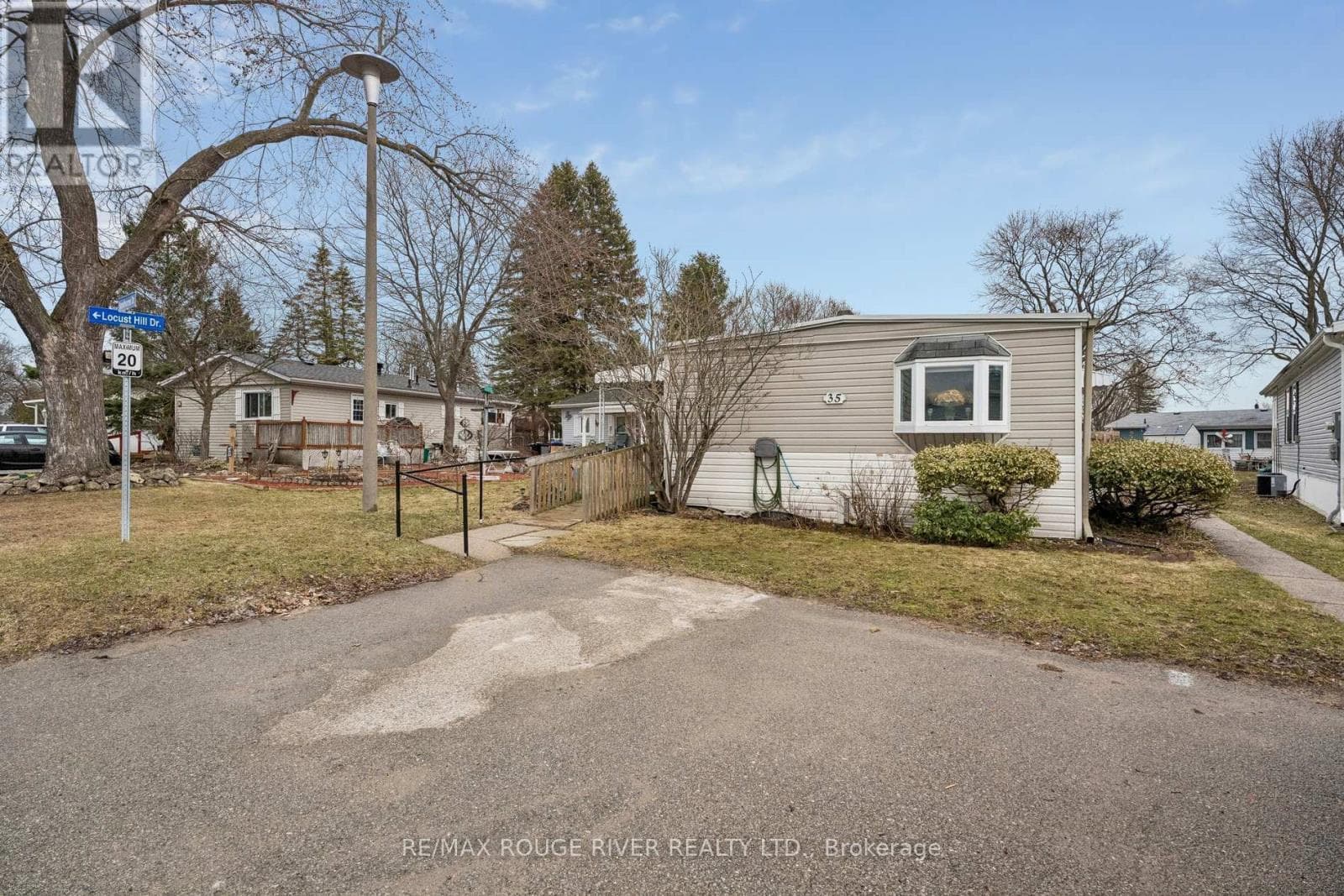35 HAWTHORNE DRIVE, Central Lakes — photo 4