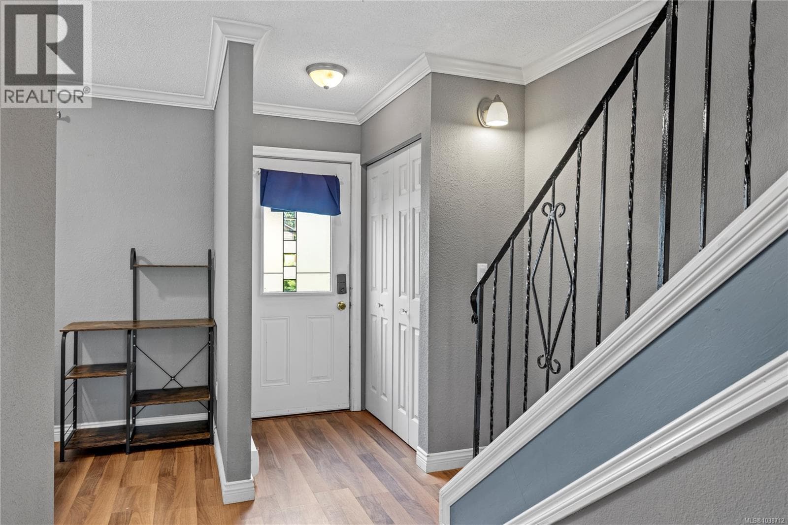 6 855 Howard Ave, Vancouver Island — photo 4