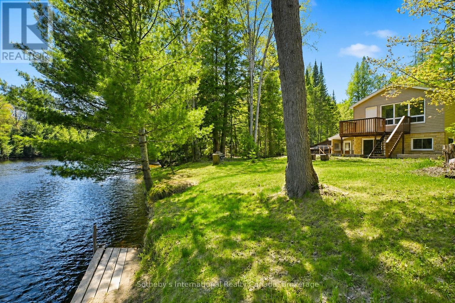 1072 HOLIDAY PARK DRIVE in 