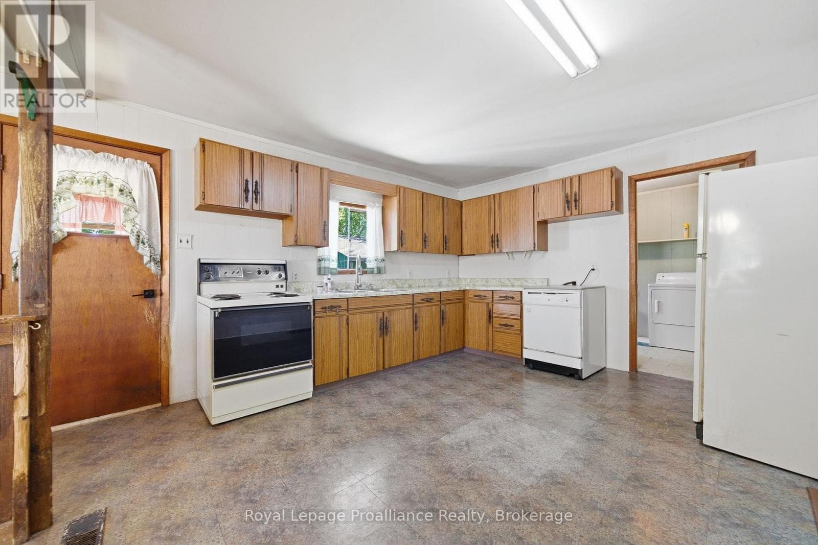 12310 HIGHWAY 41, Central Lakes — photo 5