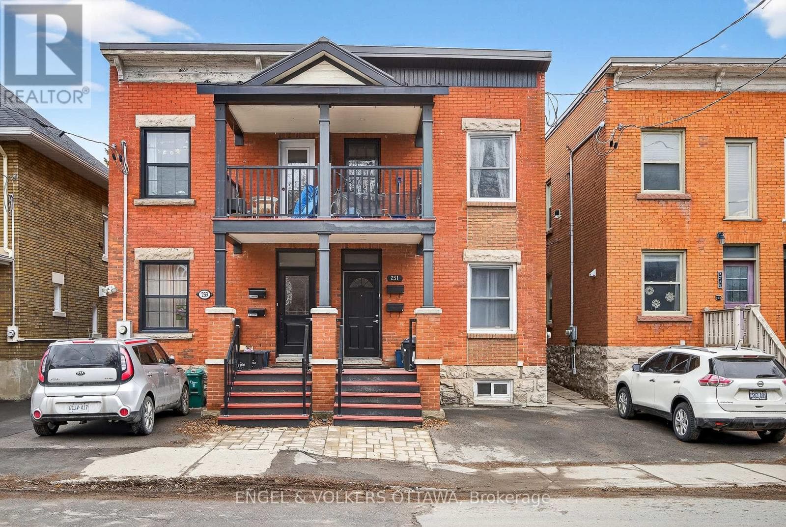 251 ARLINGTON AVENUE in CENTRETOWN