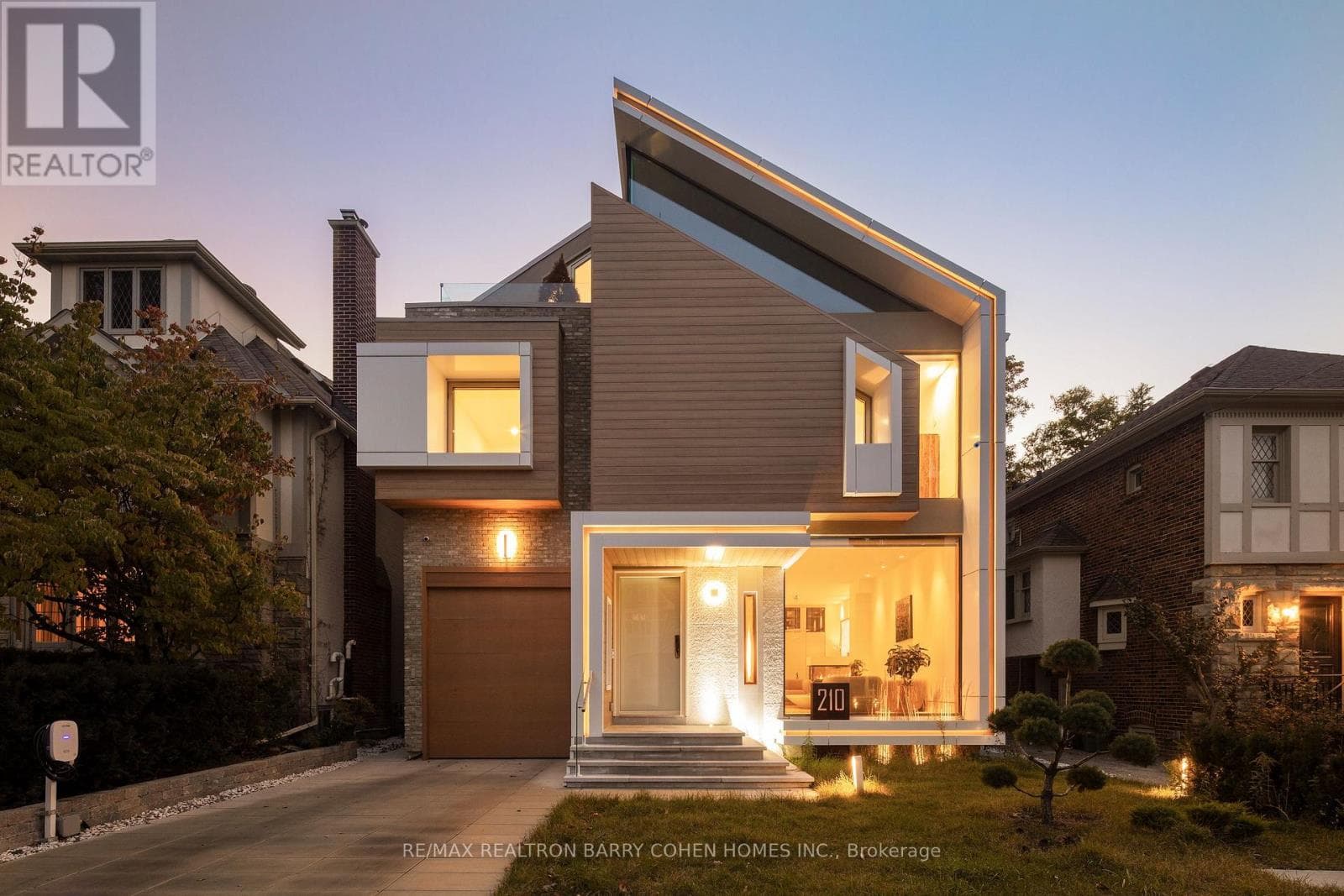 210 GLENAYR ROAD, Toronto — photo 2