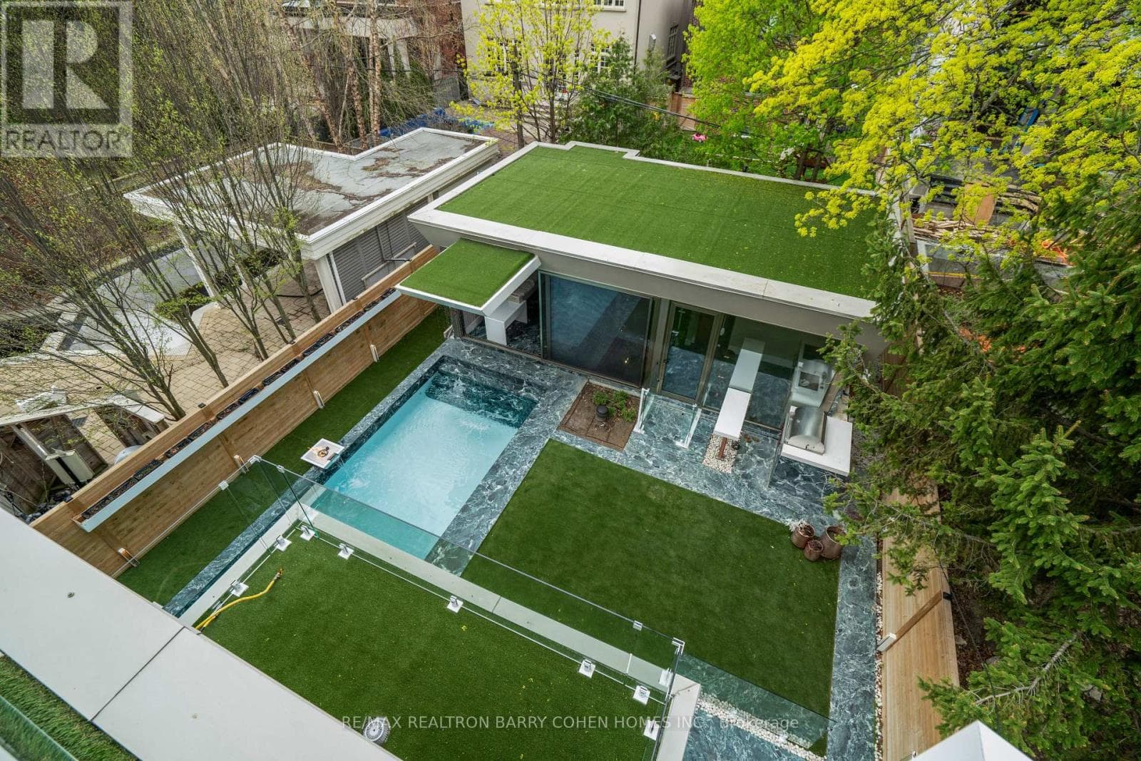 210 GLENAYR ROAD, Toronto — photo 4