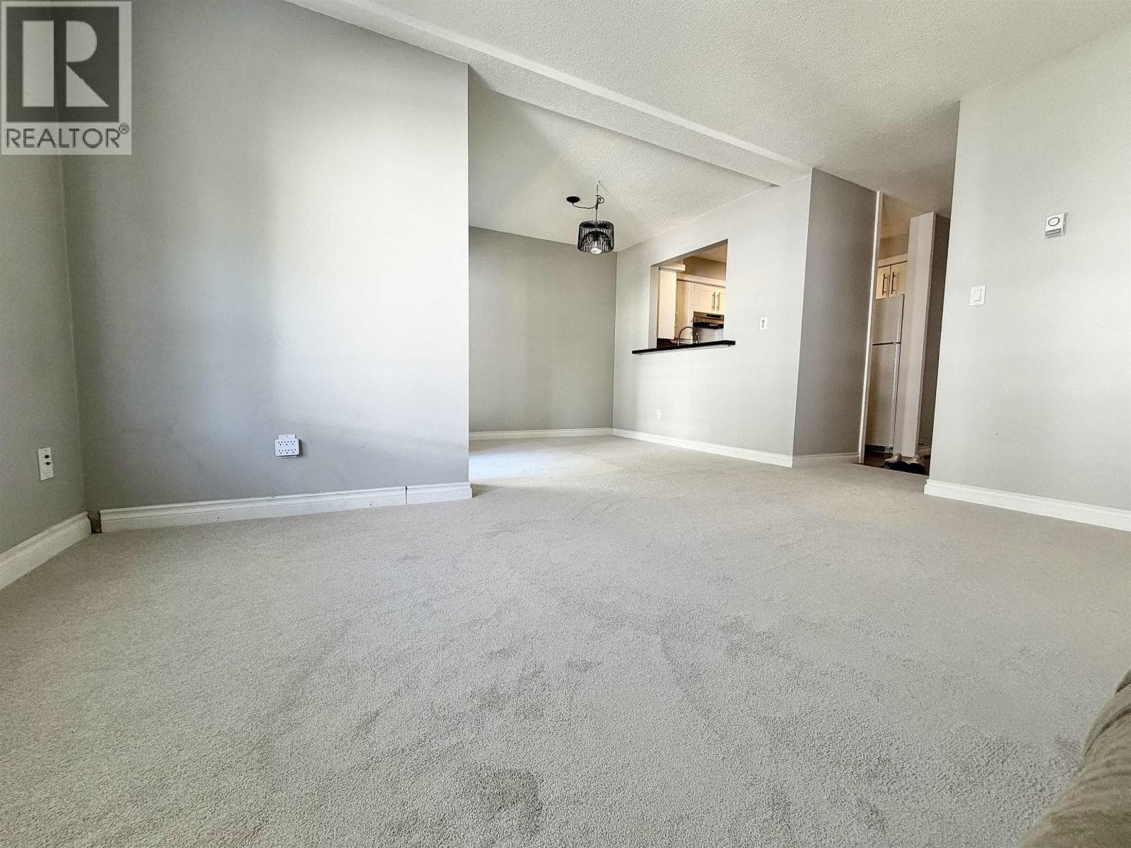 208 737 HAMILTON STREET, Greater Vancouver — photo 2