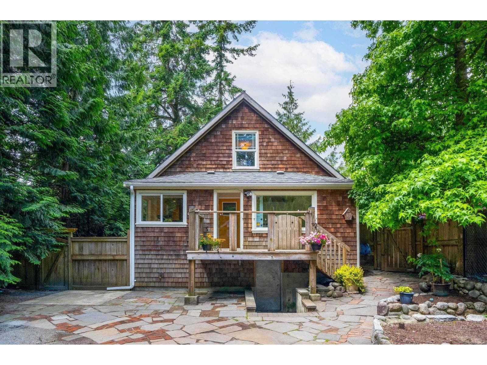 1075 GLADWIN DRIVE, Greater Vancouver — photo 4