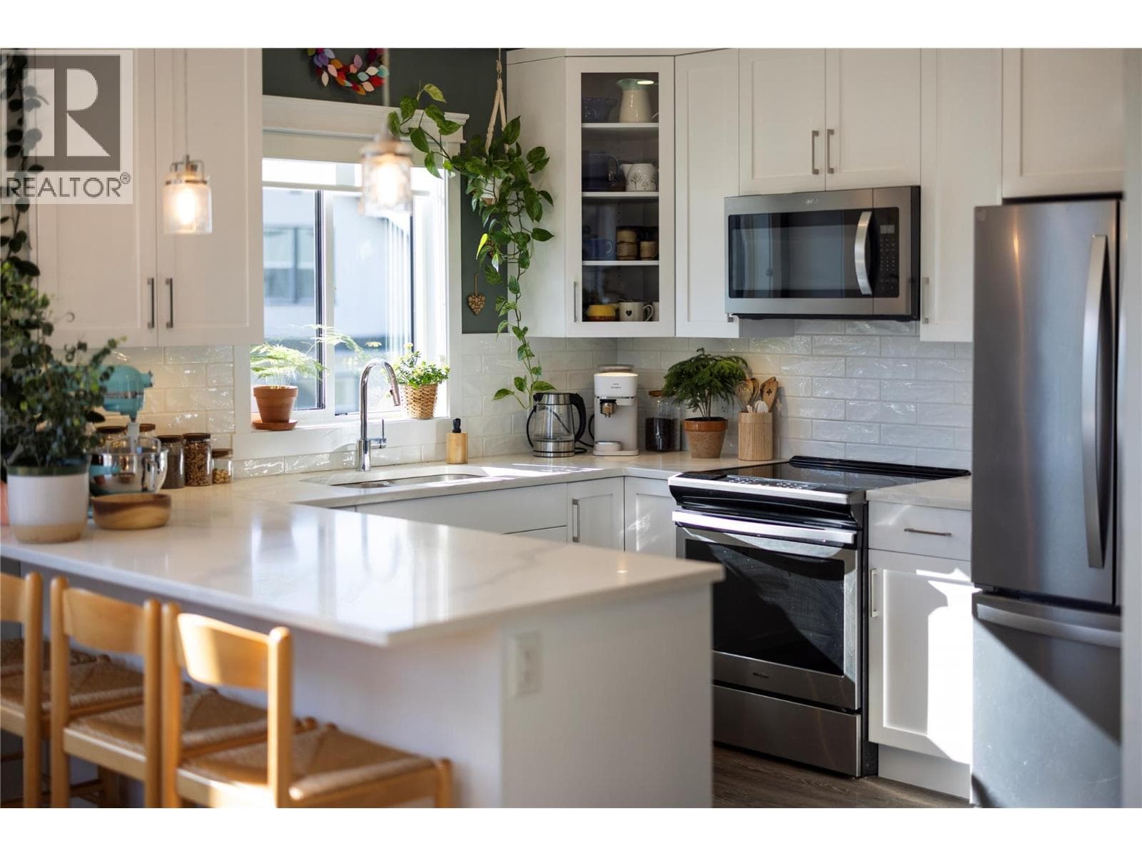 4602 20 Street Unit# 2, Interior REALTORS®