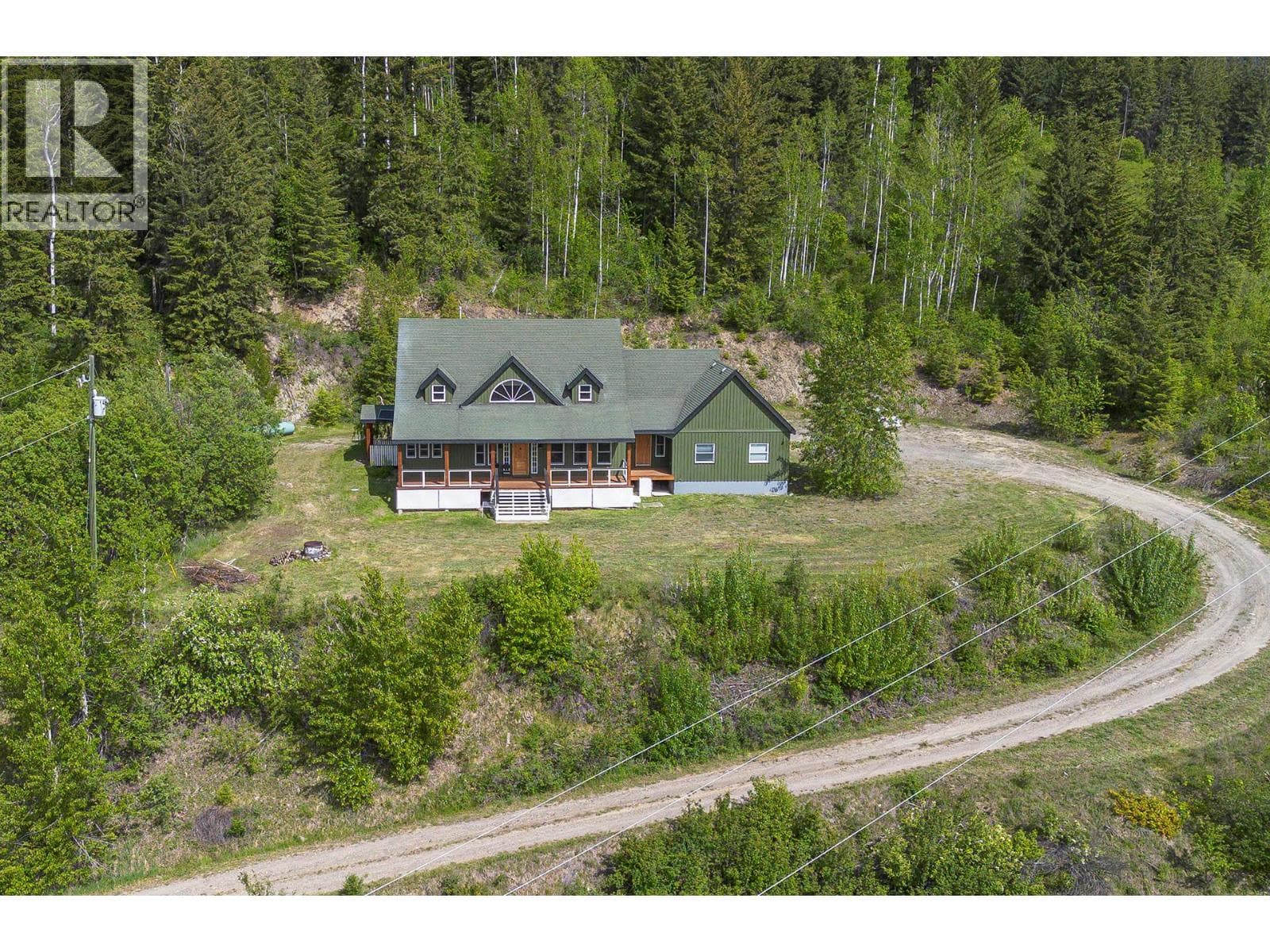 405 RAFT WEST FSR ROAD, Interior REALTORS® — photo 2