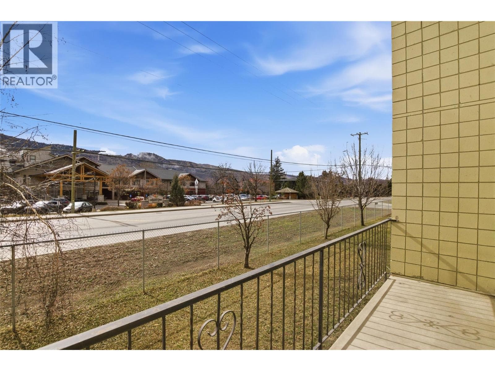 1946 Tranquille Road Unit# 5, Interior REALTORS® — photo 4