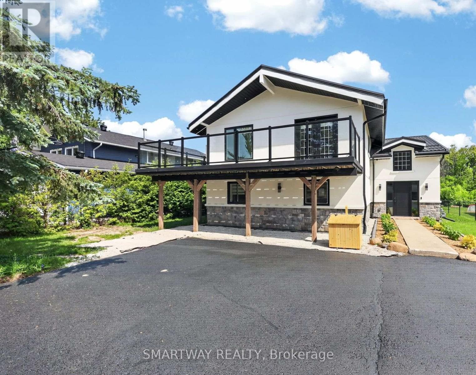 107 CAMPBELL CRESCENT, Toronto — photo 3