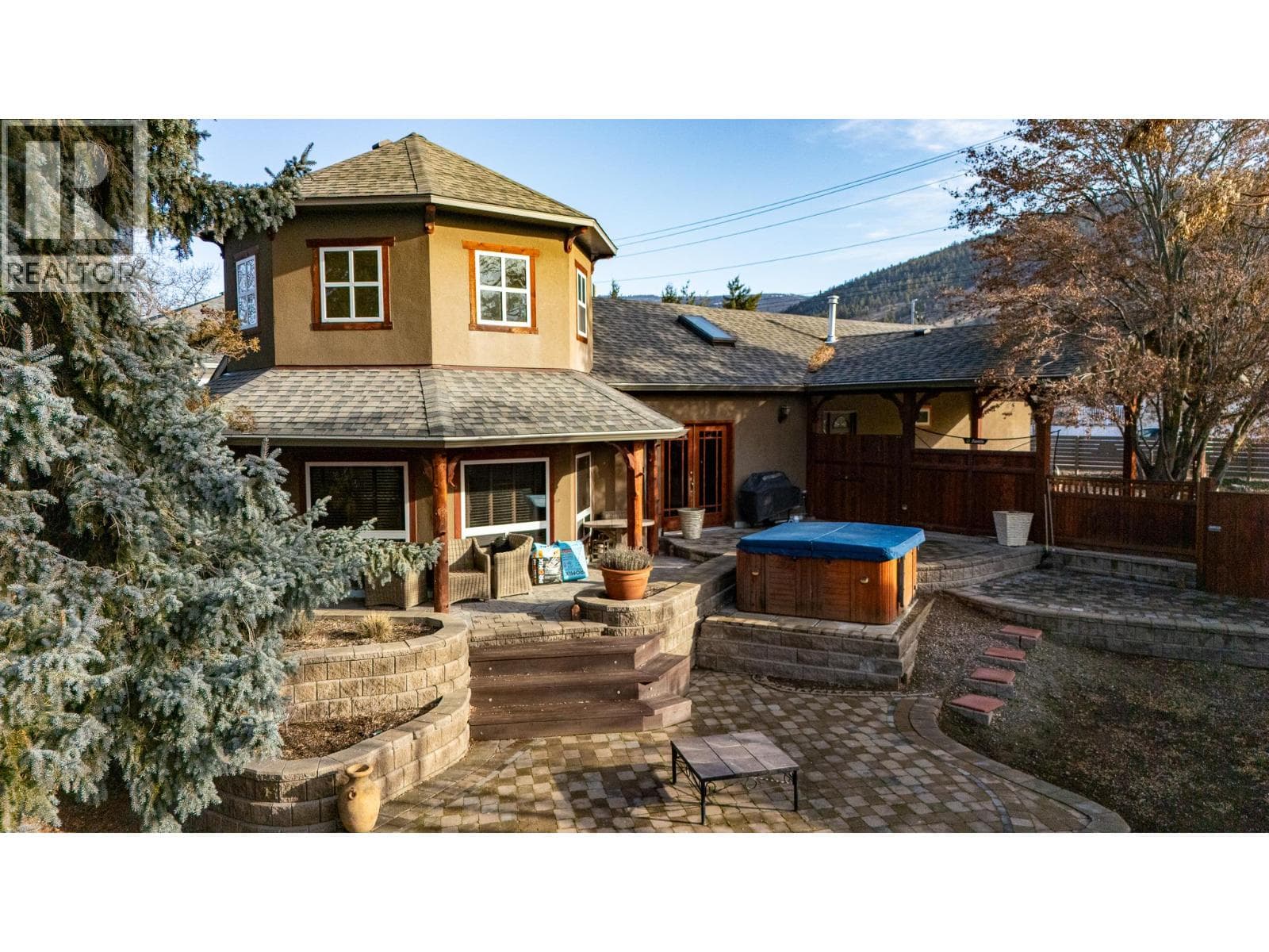 335 MIDDLE BENCH ROAD SOUTH, Interior REALTORS® — photo 3