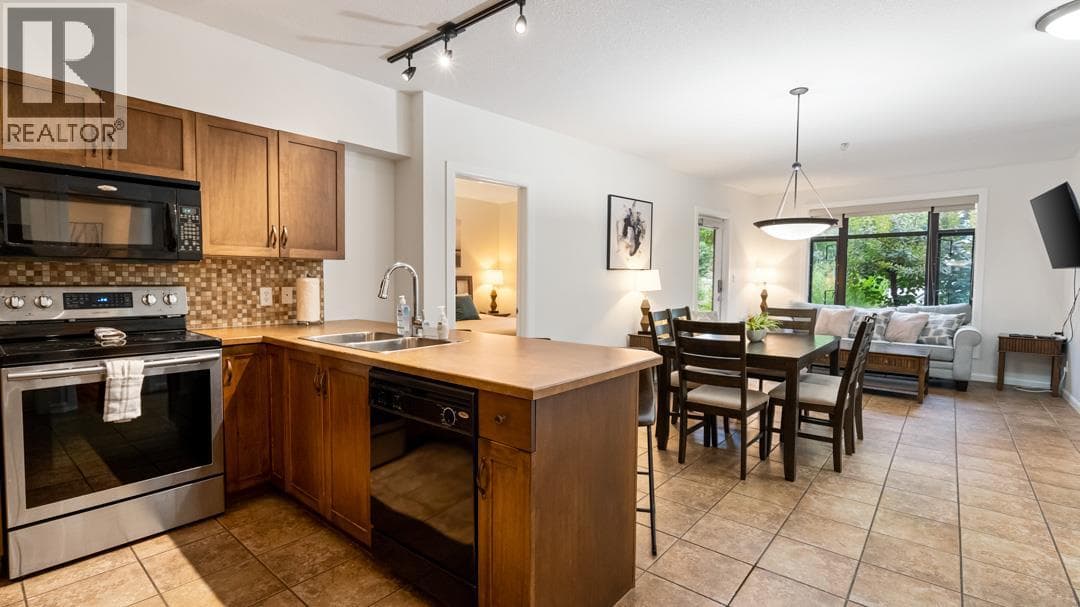 654 COOK ROAD UNIT 153, Interior REALTORS® — photo 2