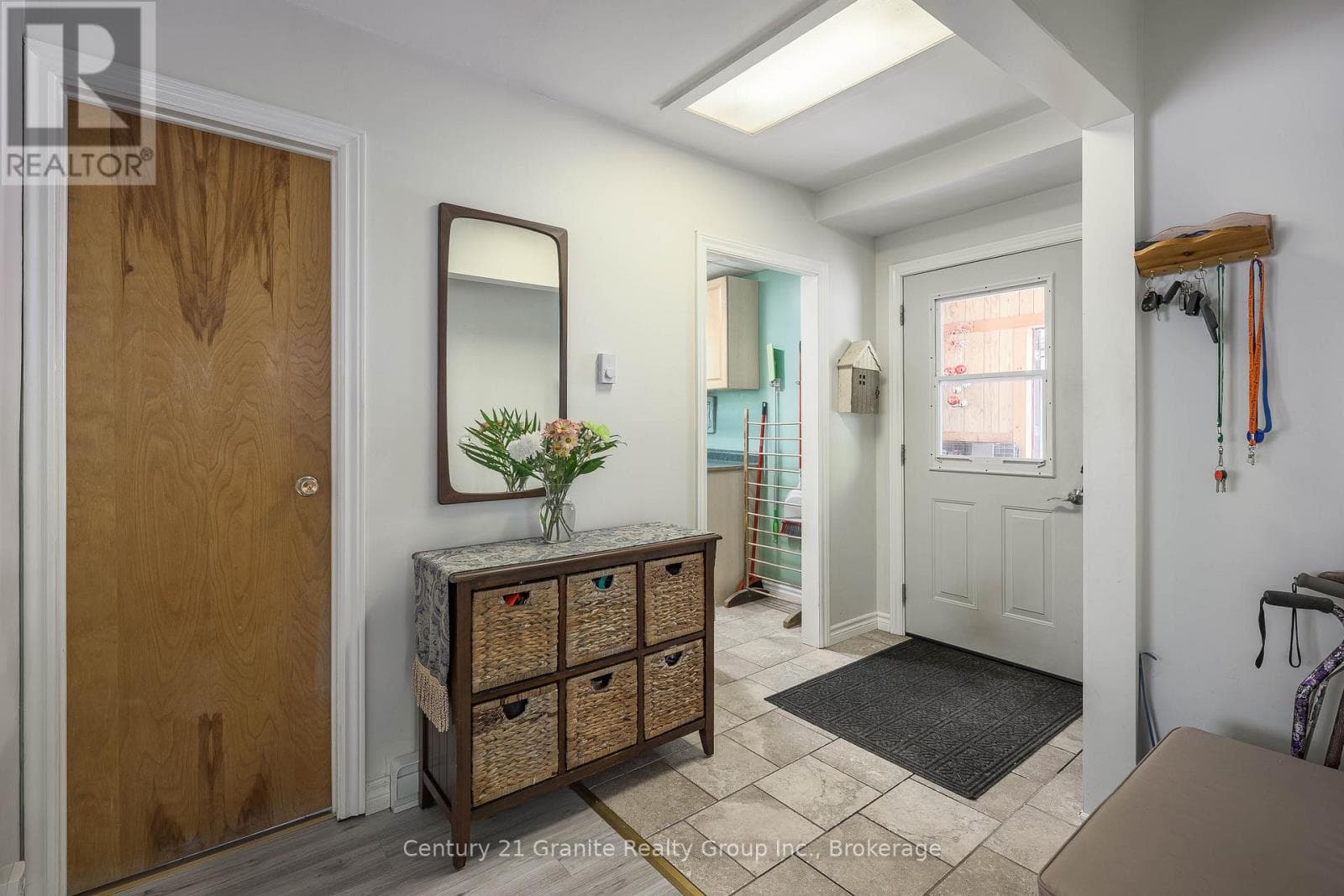 267 RIVERSIDE DRIVE, OnePoint — photo 2