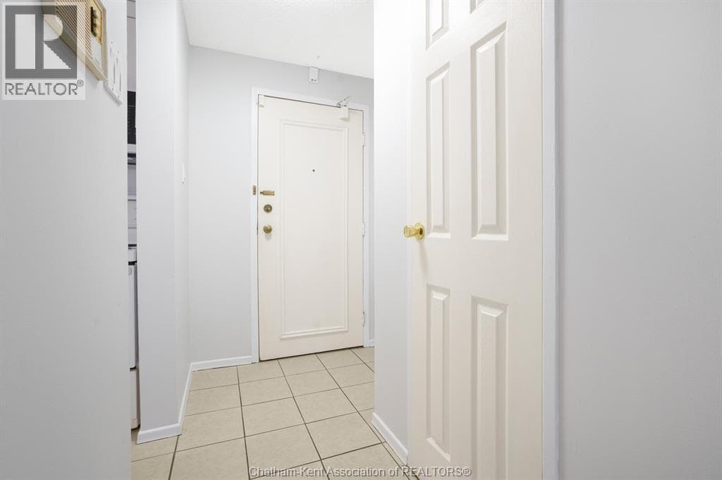 955 GRAND AVENUE West, Chatham Kent — photo 3