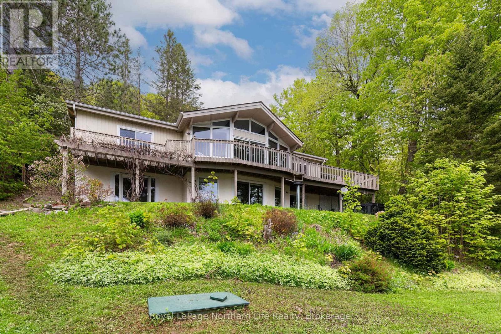 275 NORTHSHORE ROAD in 