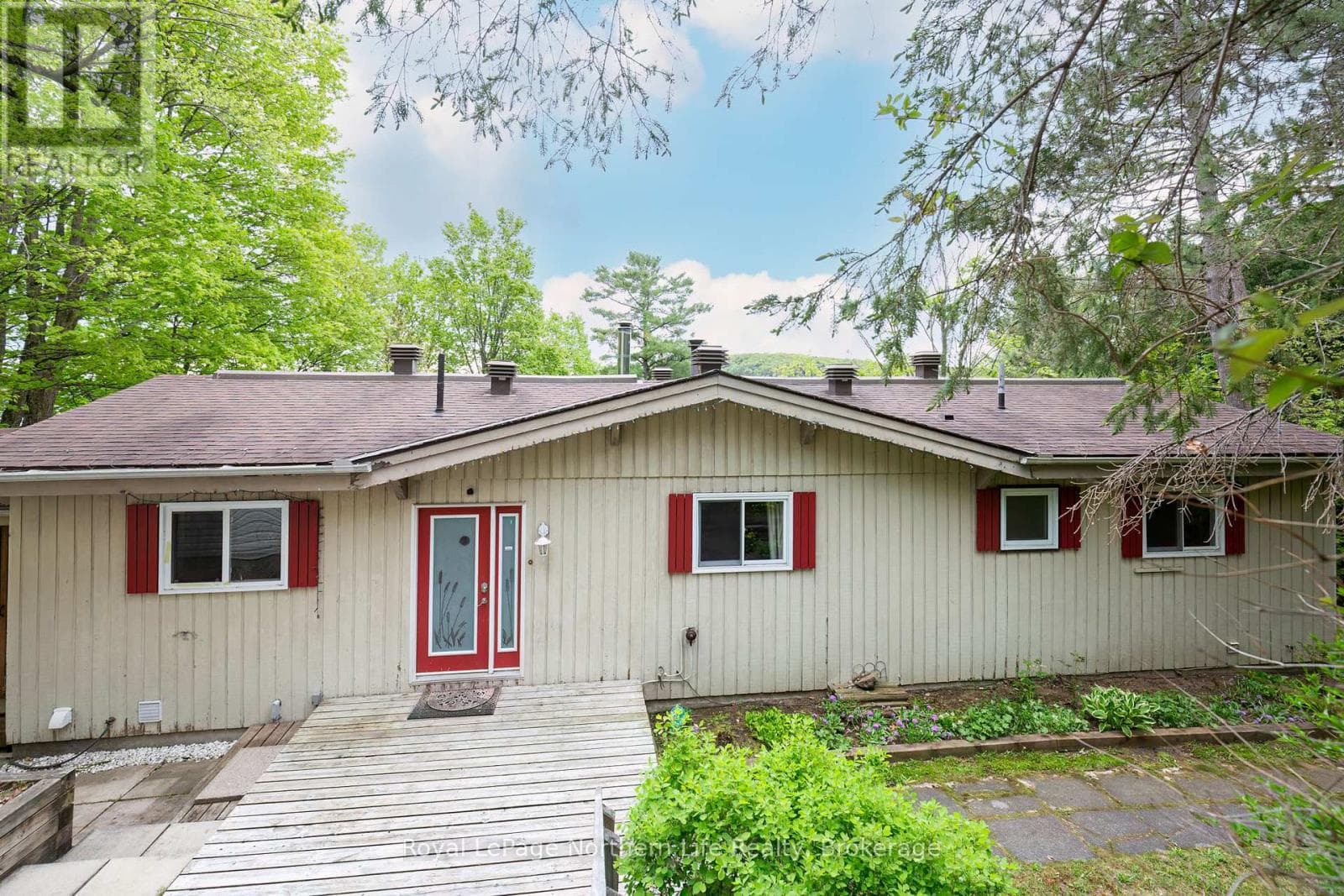 275 NORTHSHORE ROAD, North Bay — photo 2