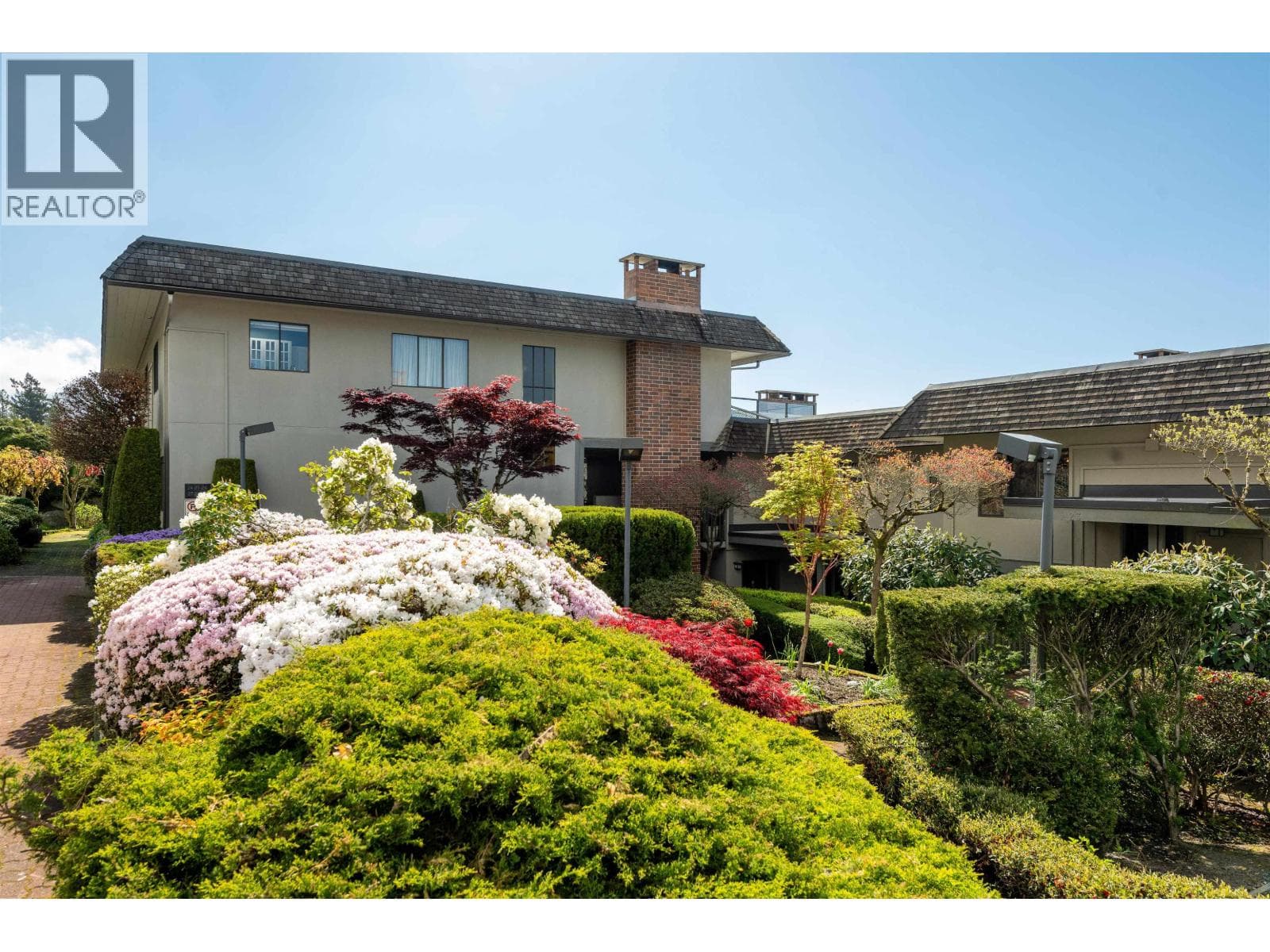 26 2214 FOLKESTONE WAY, Greater Vancouver — photo 4