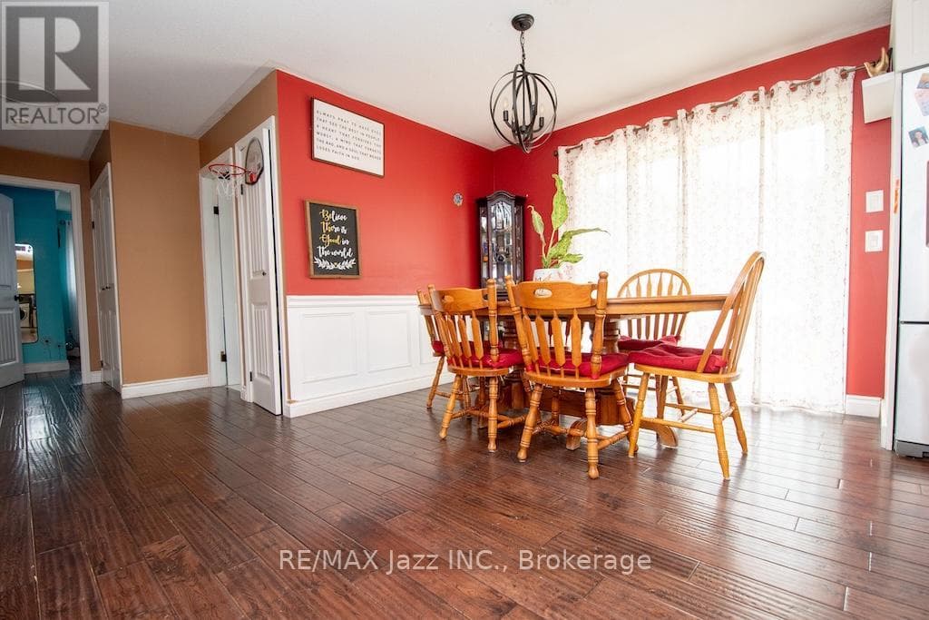 270 CLIFFORD ROAD, Central Lakes — photo 5