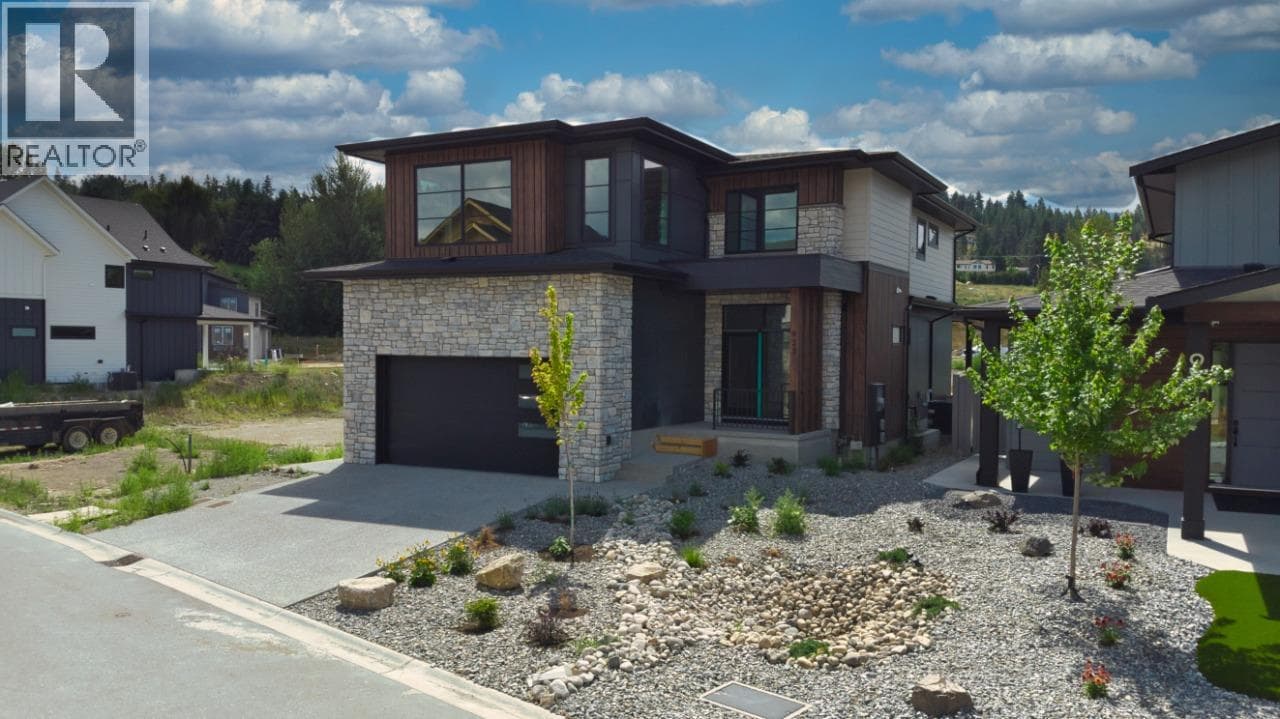 925 BULL CRESCENT, Interior REALTORS®