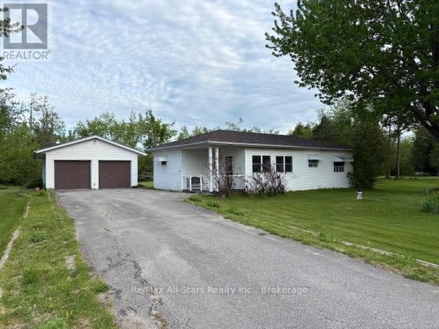12 STEPHEN COURT, Central Lakes