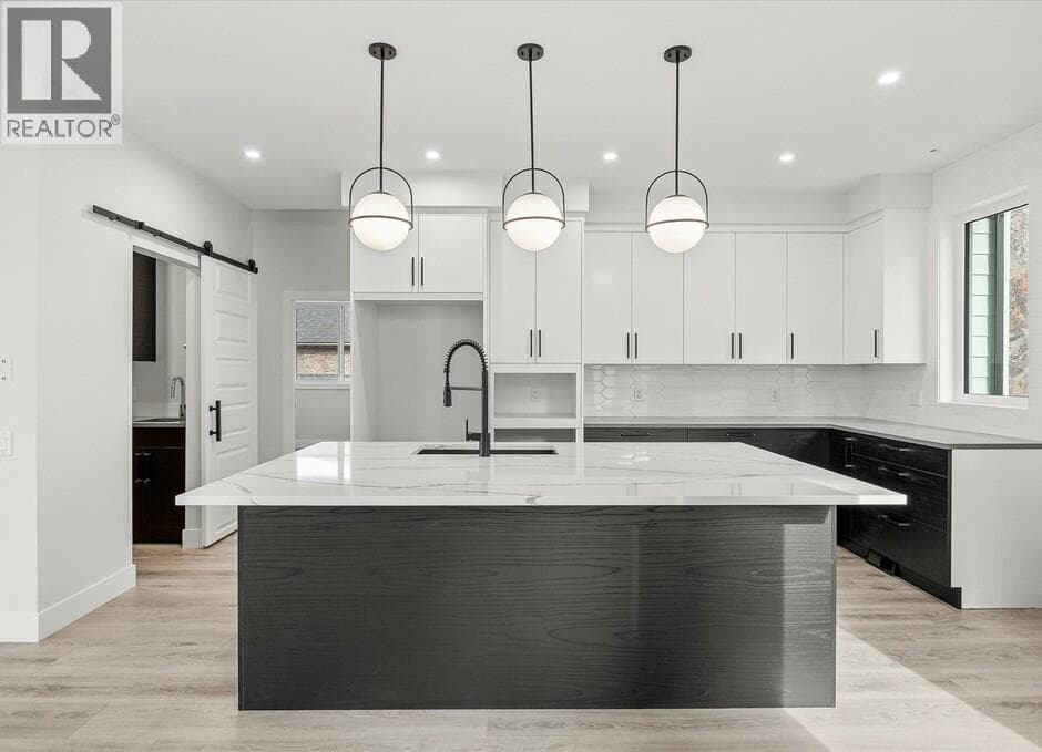 1221 LONE PINE DRIVE, Interior REALTORS® — photo 3