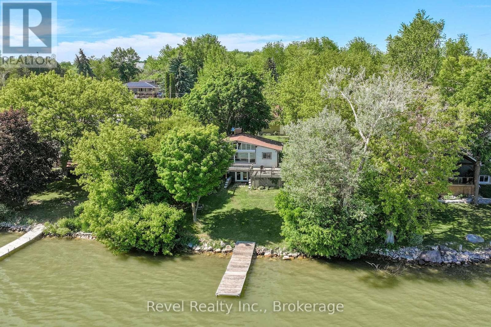 18 LAKEVIEW BOULEVARD, Central Lakes — photo 2