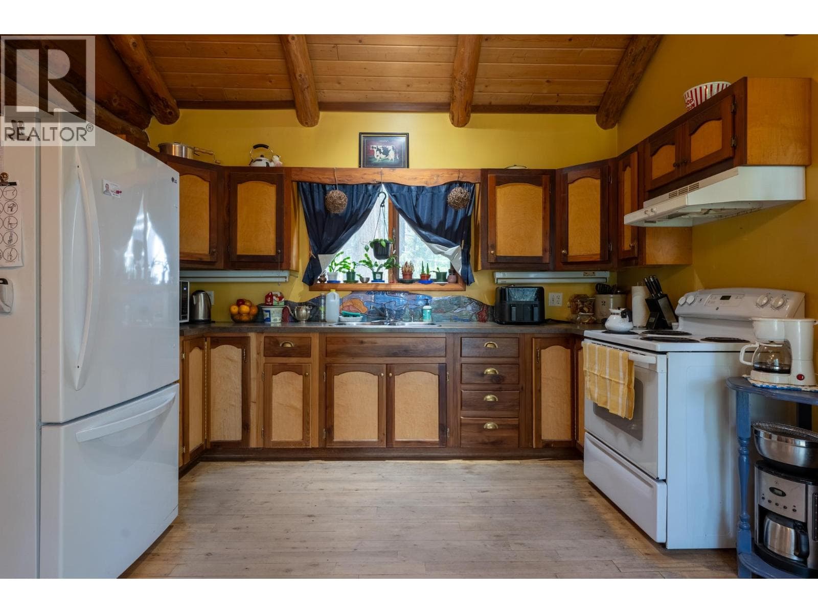 9635 KEITHLEY ROAD, Interior REALTORS® — photo 5